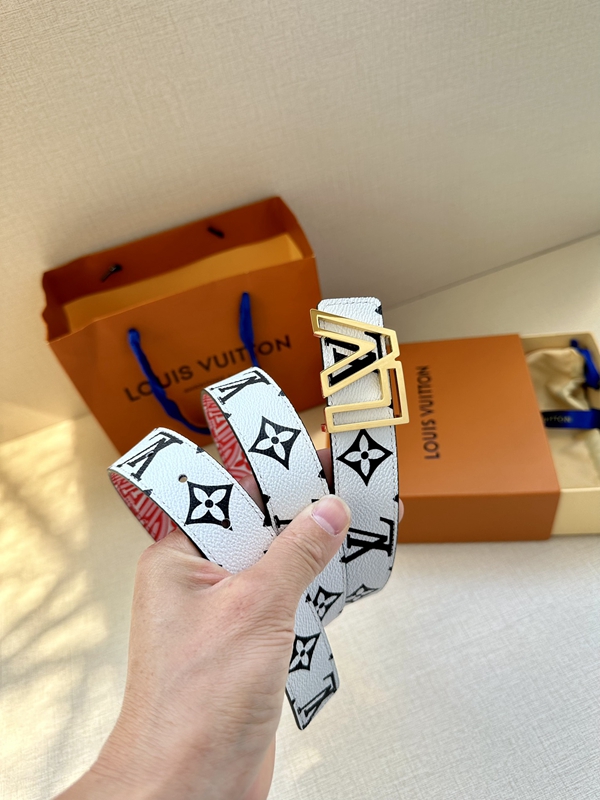 激安ルイヴィトンベルト背面デザイン